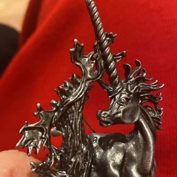 Beautiful Large Brooch - Picture 6 of 8